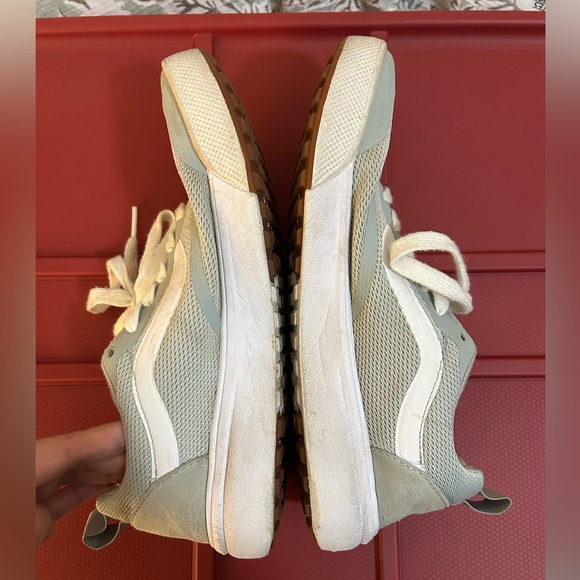 Women’s Vans Ultrarange Sneakers - Picture 6 of 8